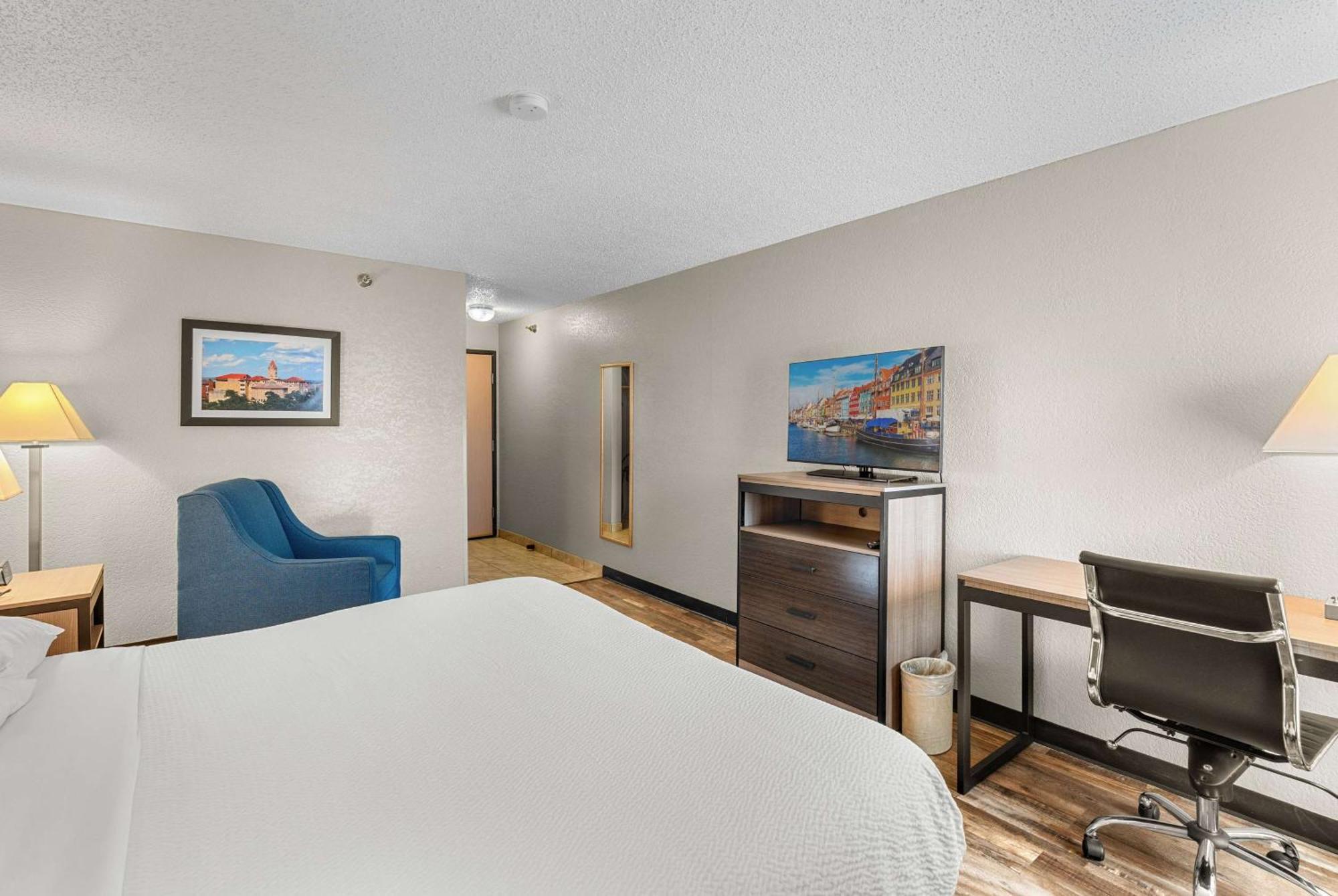 Hotel Baymont By Wyndham Lawrence Exteriér fotografie